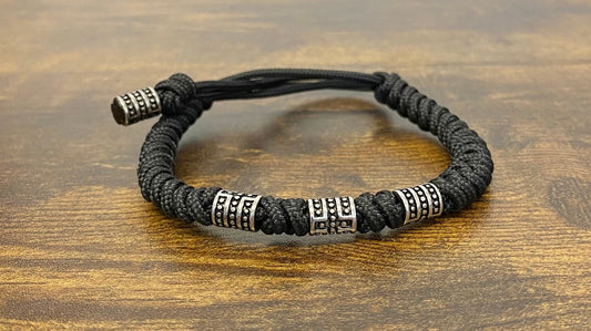 Bracelet metal on Leather